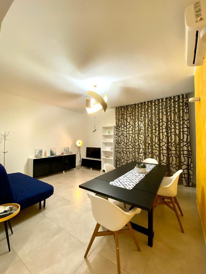 L'Ultima Luna Hotel แตร์โมลิ ภายนอก รูปภาพ